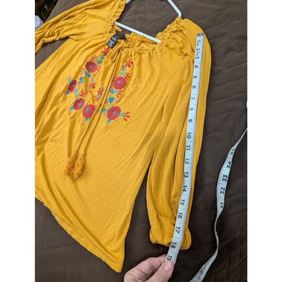 Pretty mustard peasant top w/floral embroidery by Rue 21 size Medium - Picture 8 of 9